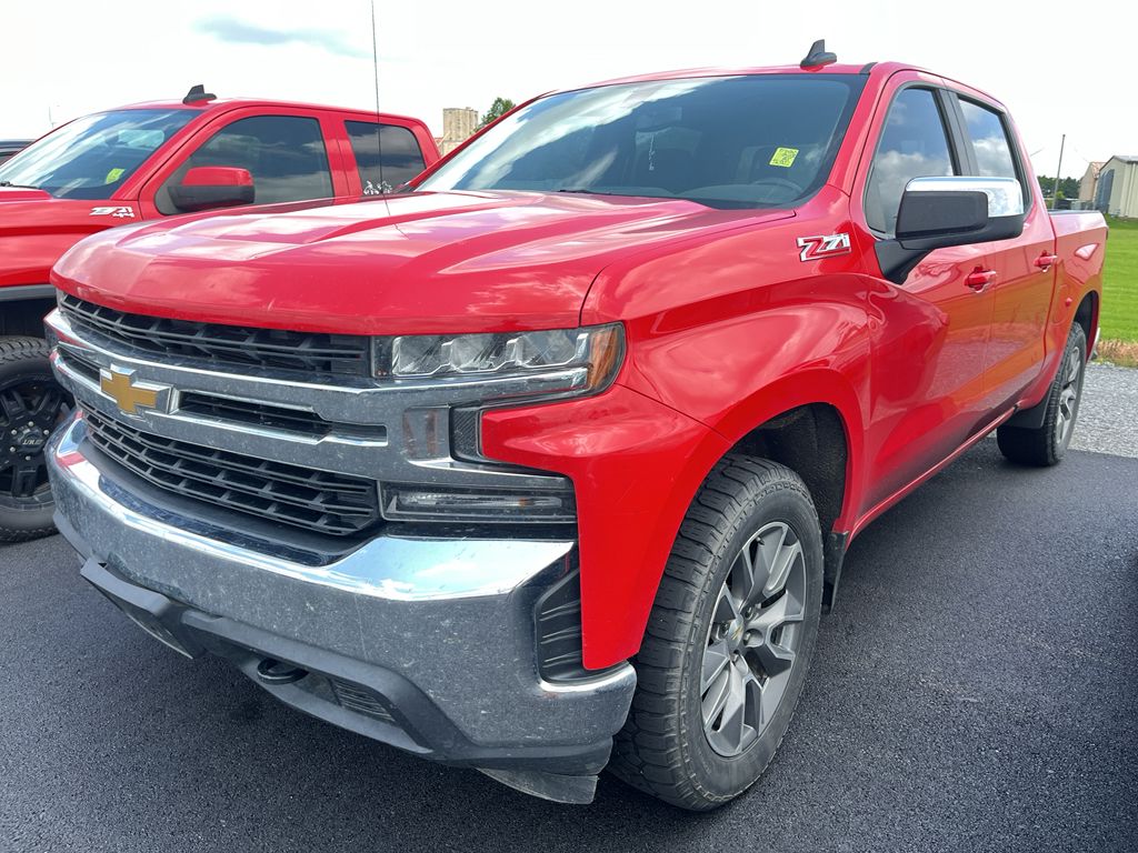 2022 Chevrolet Silverado LT photo 1