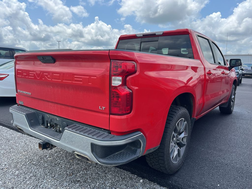 2022 Chevrolet Silverado LT photo 3