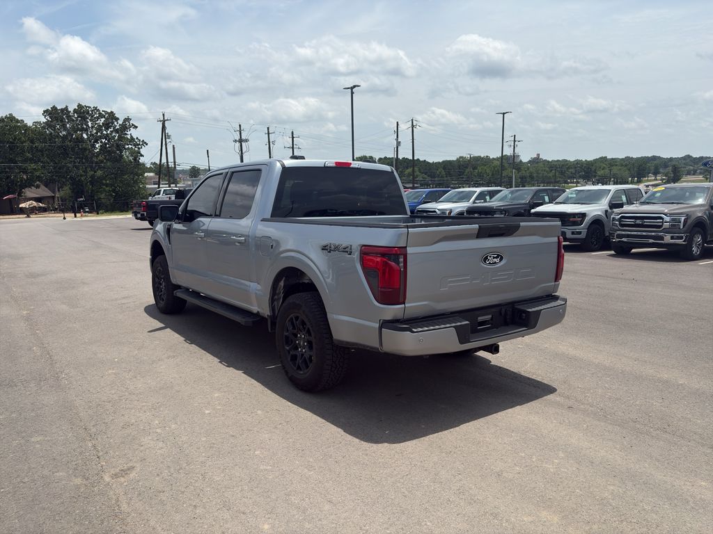 2026 Ford F-150 XLT photo 2