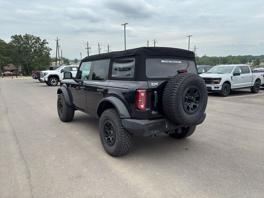 2024 Ford Bronco Wildtrak photo 2