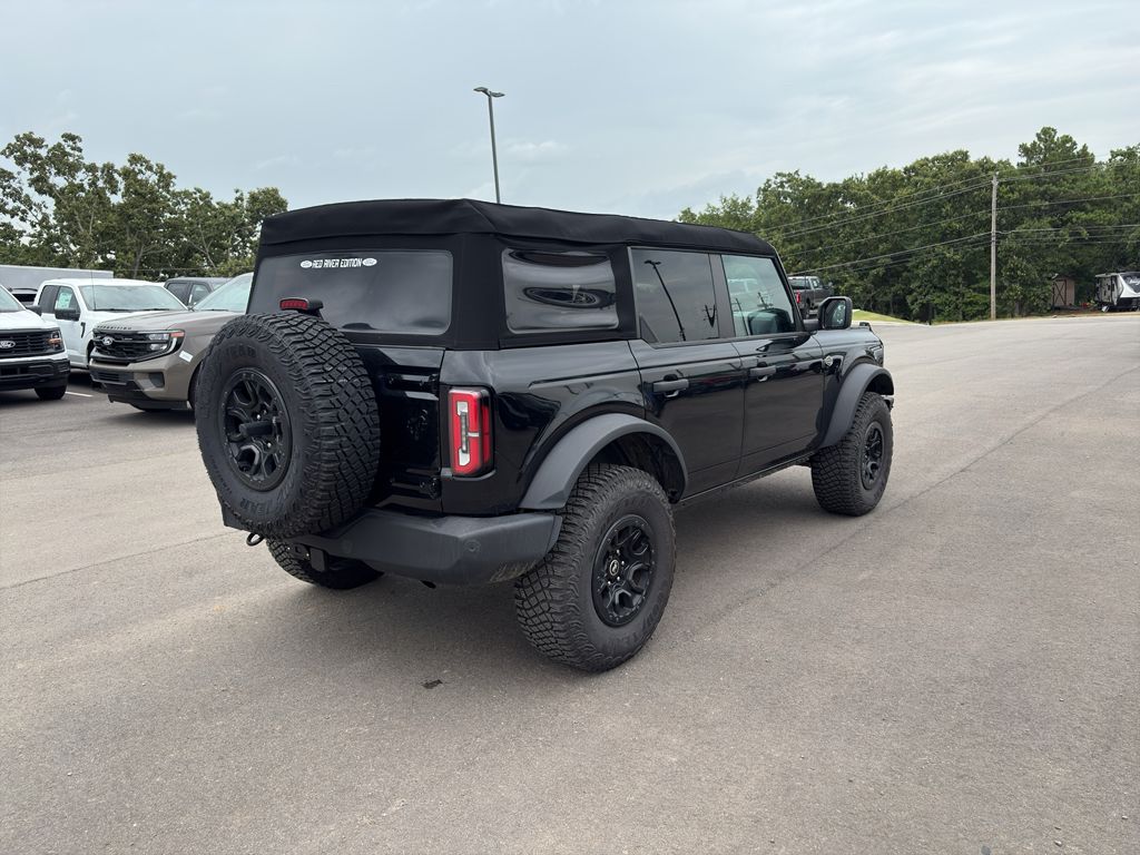 2024 Ford Bronco Wildtrak photo 3