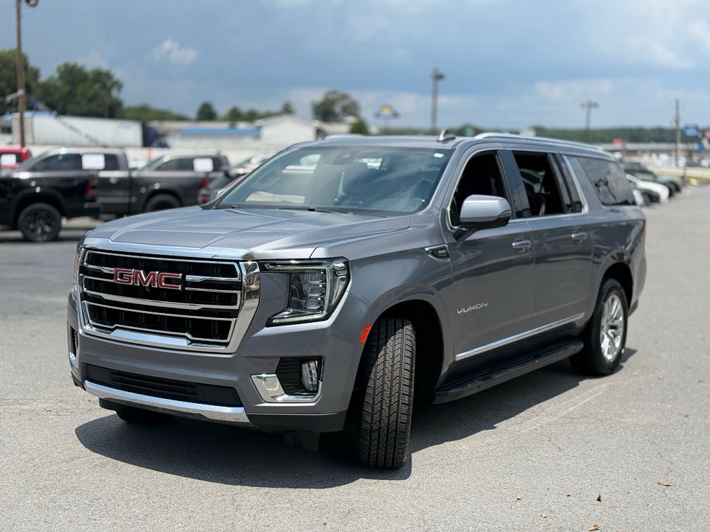 2021 GMC Yukon XL SLT photo 3