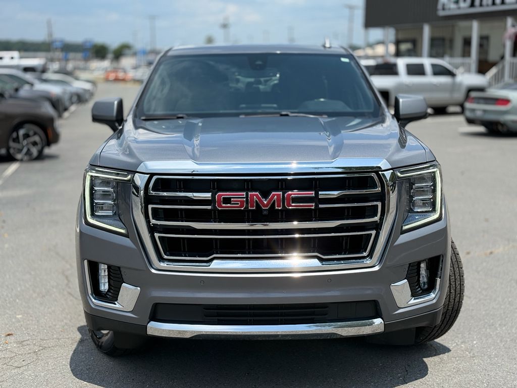 2021 GMC Yukon XL SLT photo 2