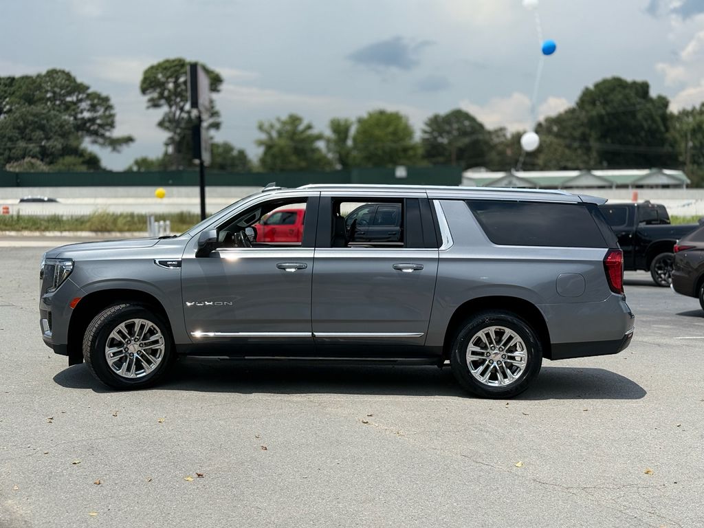 2021 GMC Yukon XL SLT photo 4