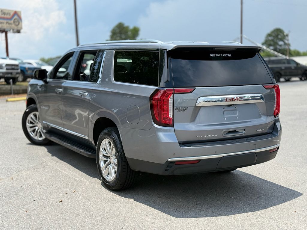 2021 GMC Yukon XL SLT photo 5