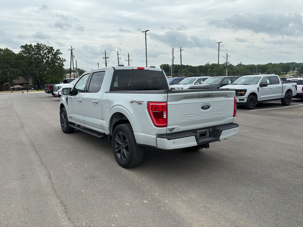 2023 Ford F-150 XLT photo 2