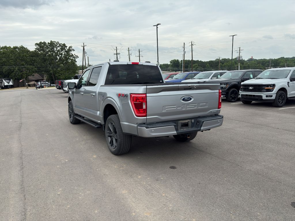 2023 Ford F-150 XLT photo 2