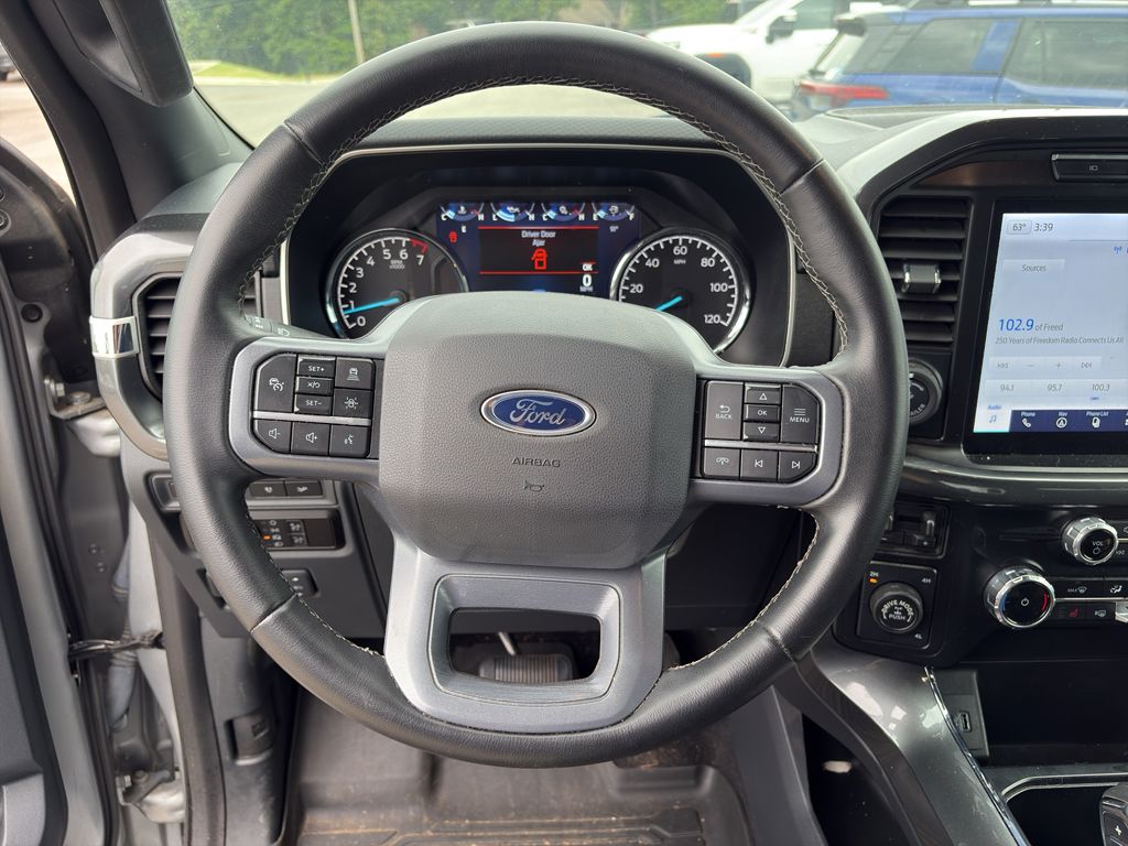 2023 Ford F-150 XLT photo 6