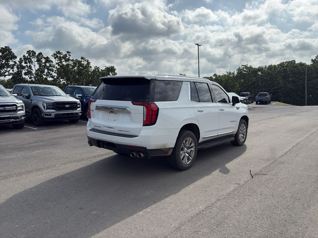 2021 GMC Yukon Denali photo 3