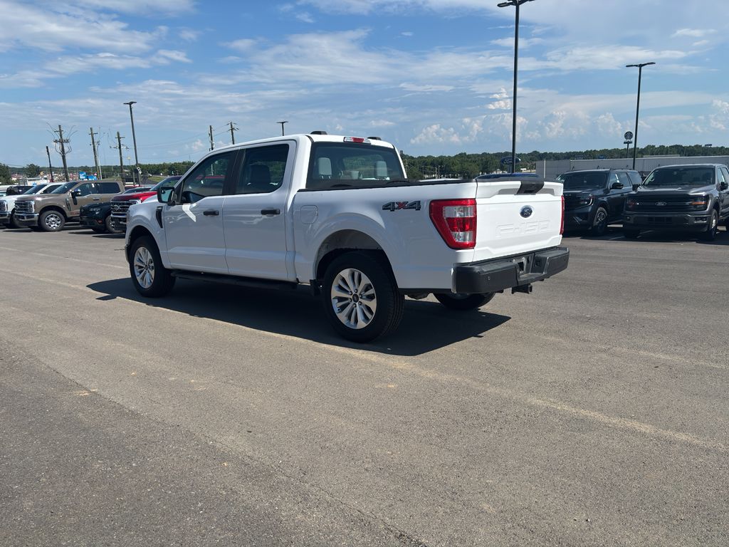 2022 Ford F-150 XL photo 2