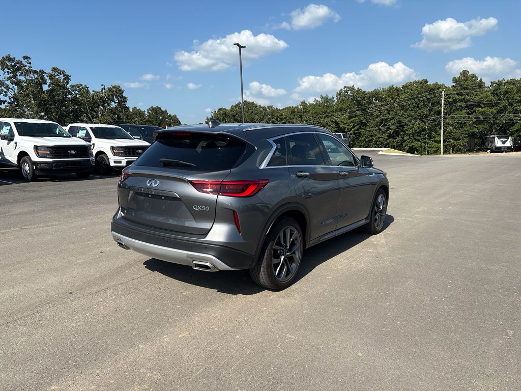 2024 INFINITI QX50 SENSORY photo 3