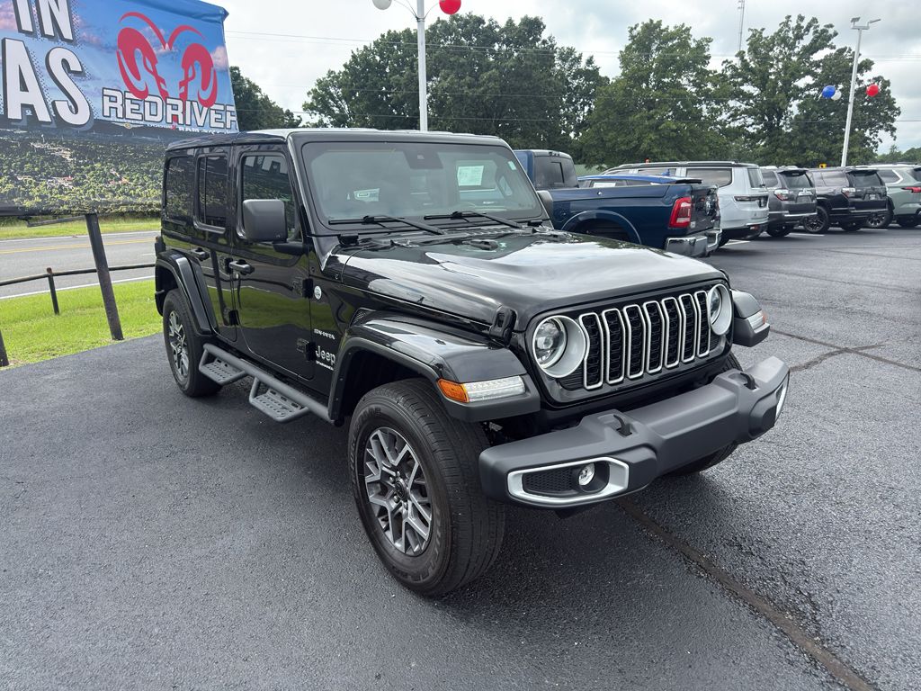 2024 Jeep Wrangler Sahara photo 3