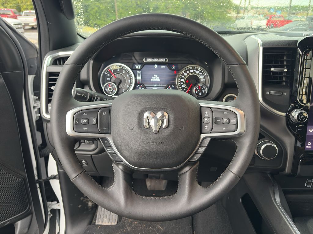 2025 Ram 1500 Big Horn photo 6