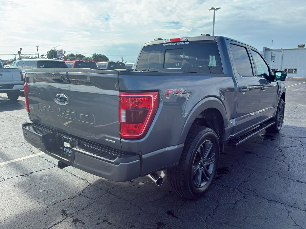 2023 Ford F-150 XLT photo 5