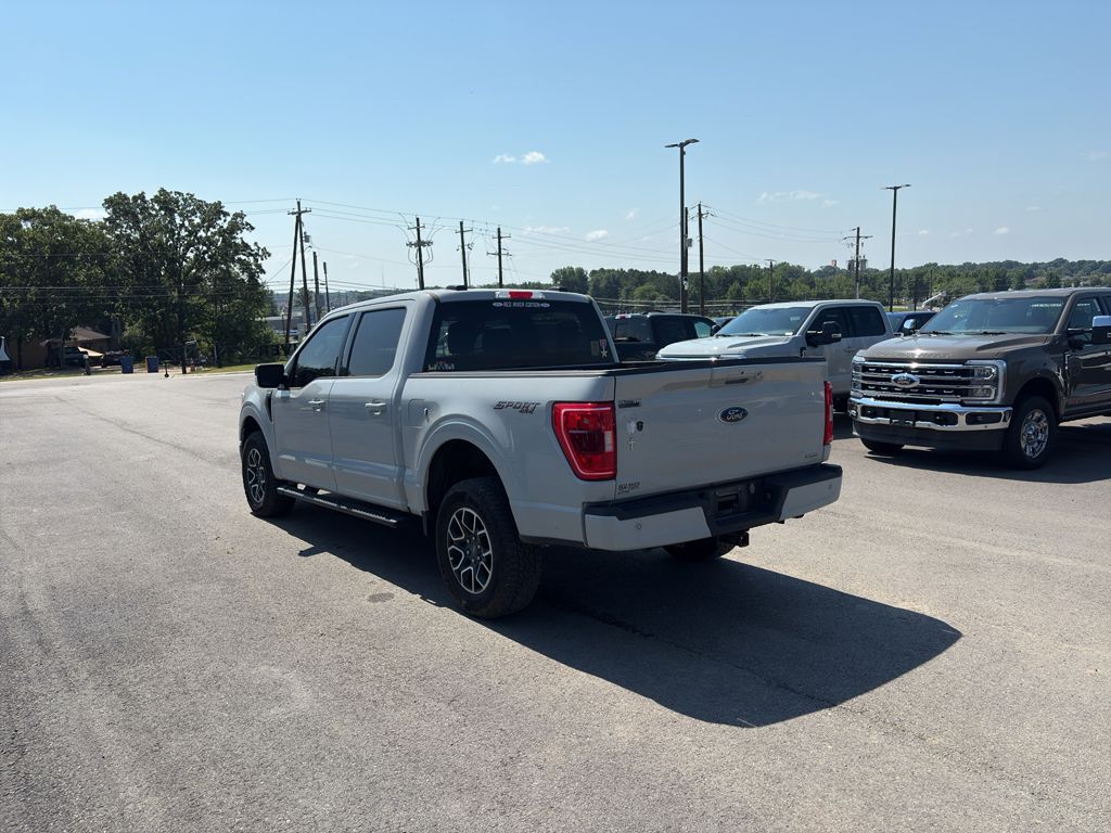 2023 Ford F-150 XLT photo 2