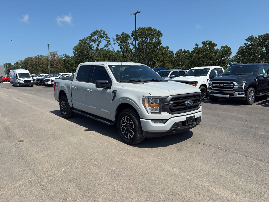 2023 Ford F-150 XLT photo 4