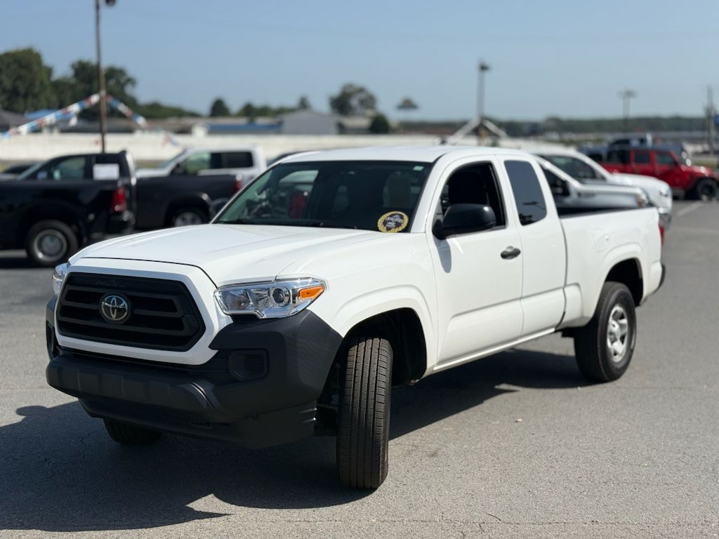 2023 Toyota Tacoma SR photo 3