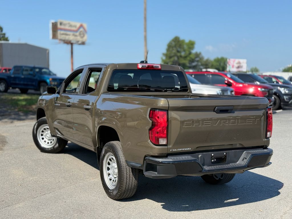 2023 Chevrolet Colorado 2WD Work Truck photo 5