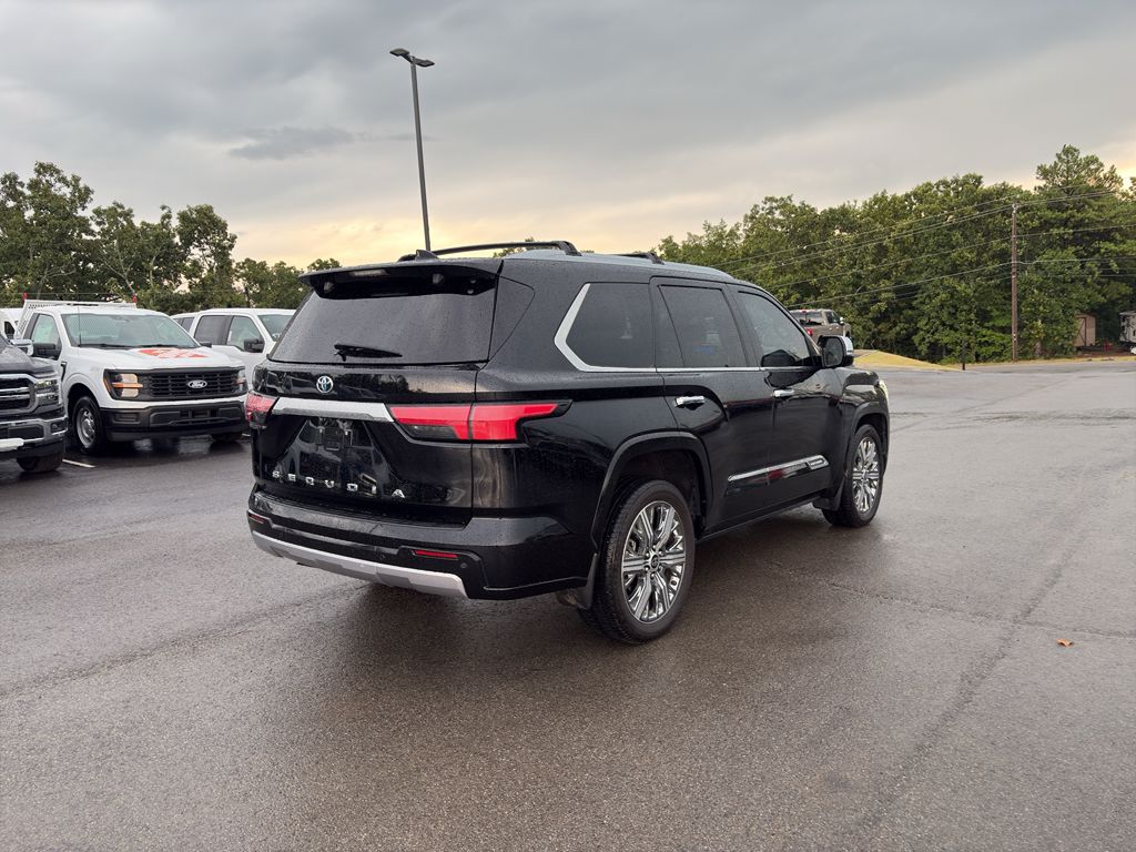 2023 Toyota Sequoia Capstone photo 3