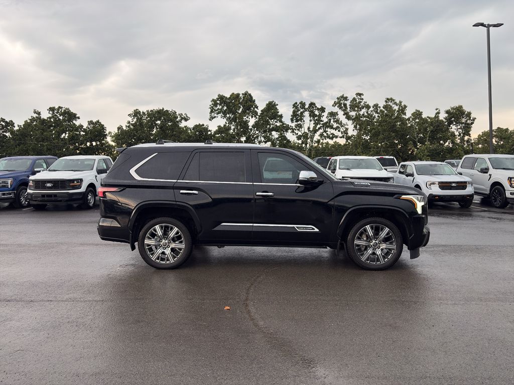 2023 Toyota Sequoia Capstone photo 5