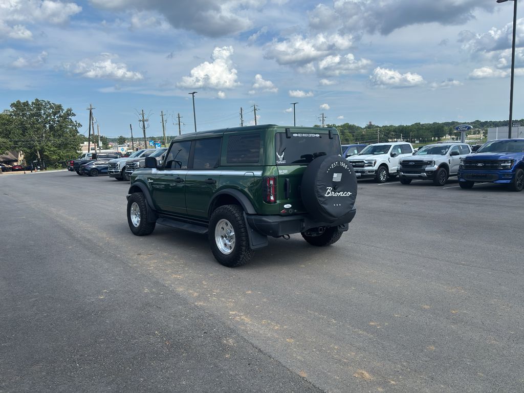 2025 Ford Bronco Badlands photo 2