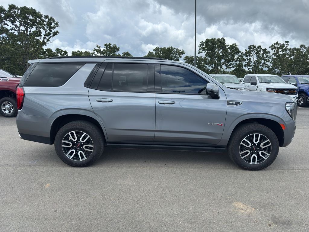 2022 GMC Yukon AT4 photo 4