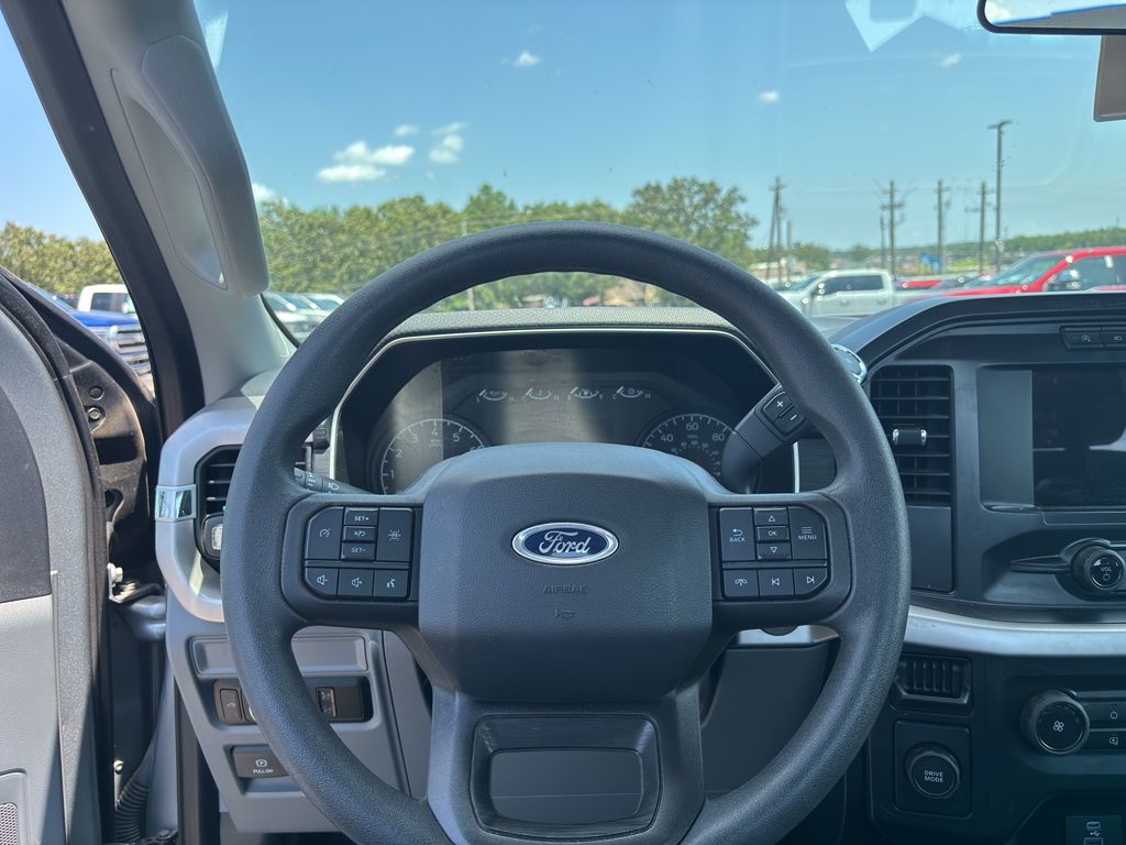 2023 Ford F-150 XL photo 6