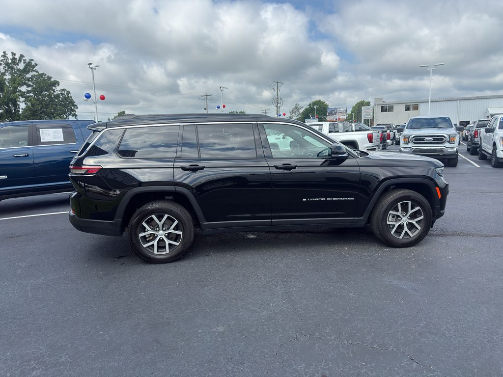 2024 Jeep Grand Cherokee L Limited photo 4