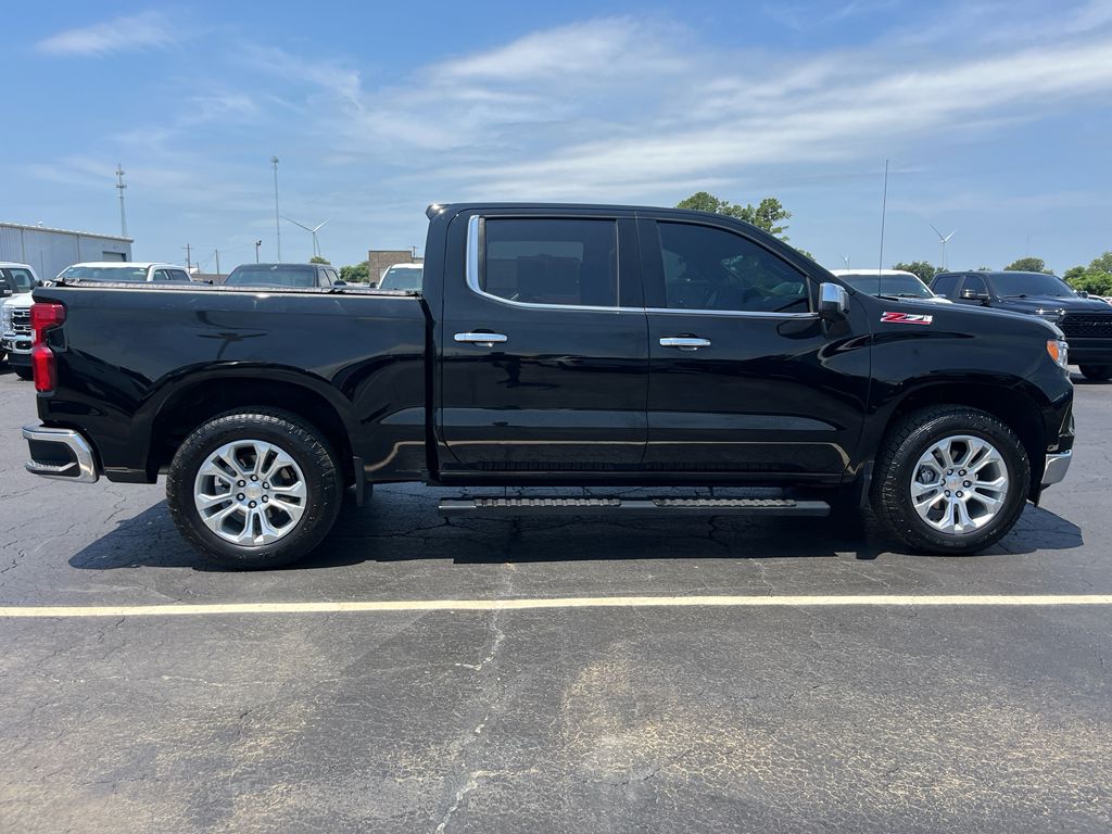 2026 Chevrolet Silverado LTZ photo 4