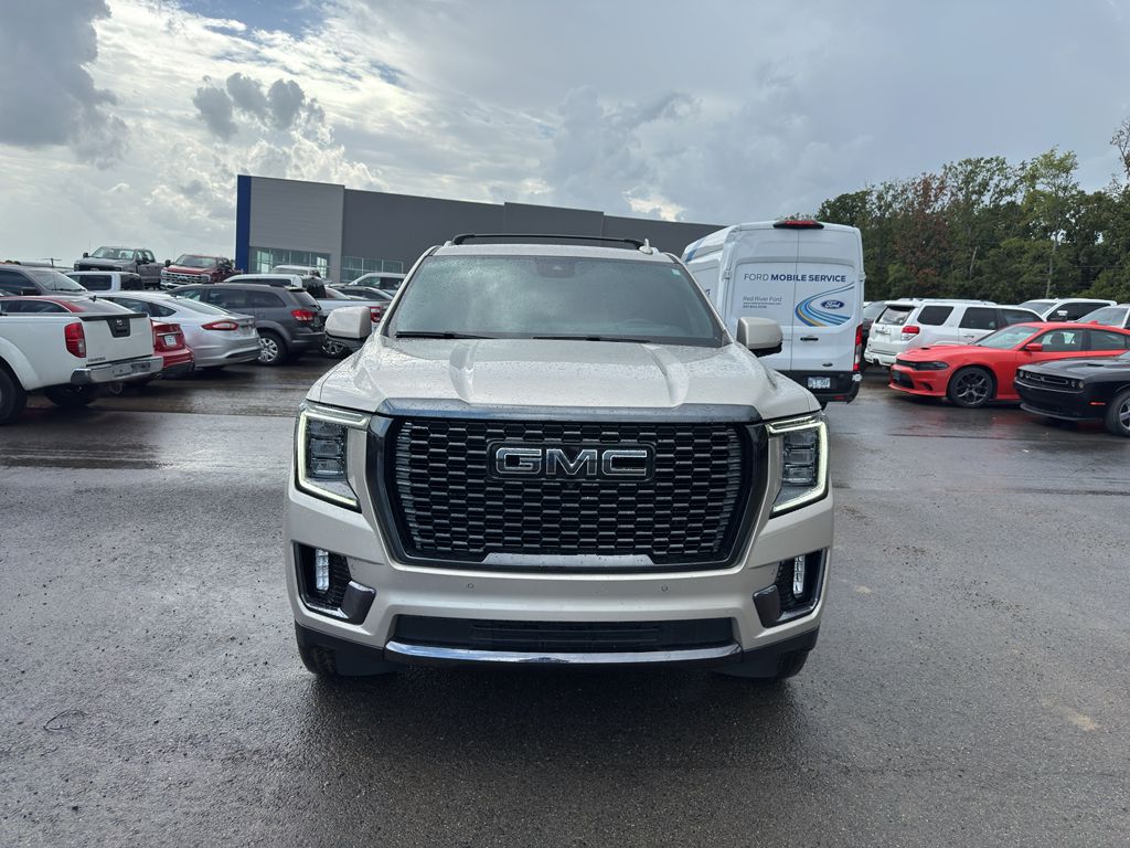2023 GMC Yukon XL Denali Ultimate photo 2
