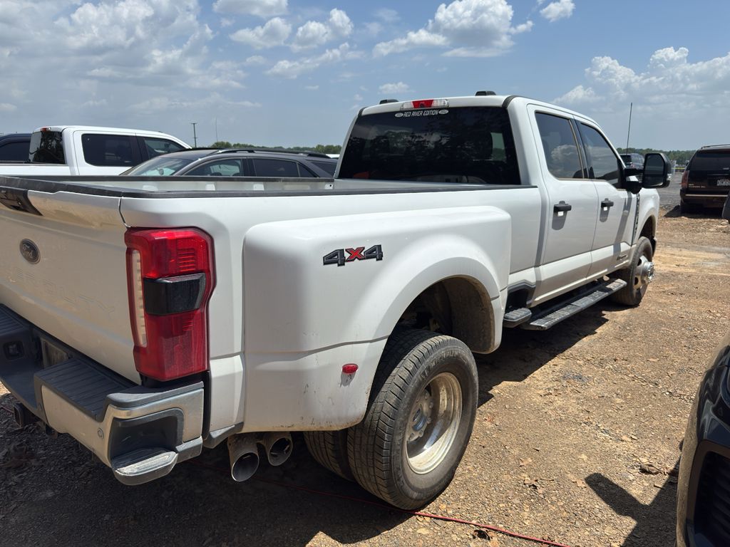 2025 Ford F-350 XLT photo 4