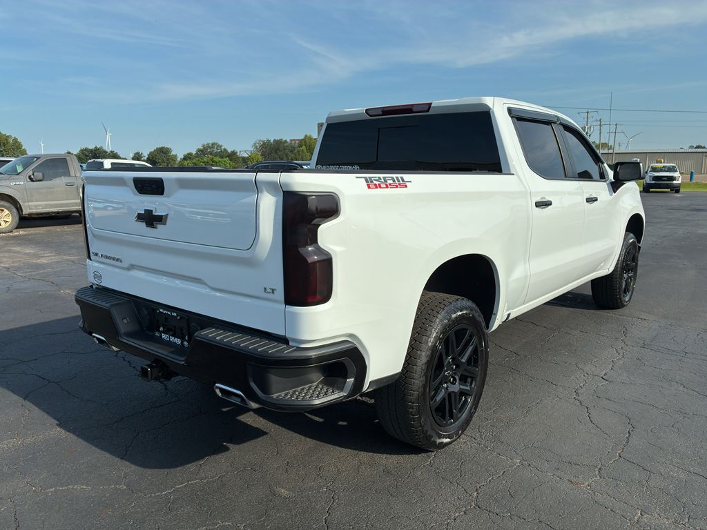 2025 Chevrolet Silverado LT Trail Boss photo 5