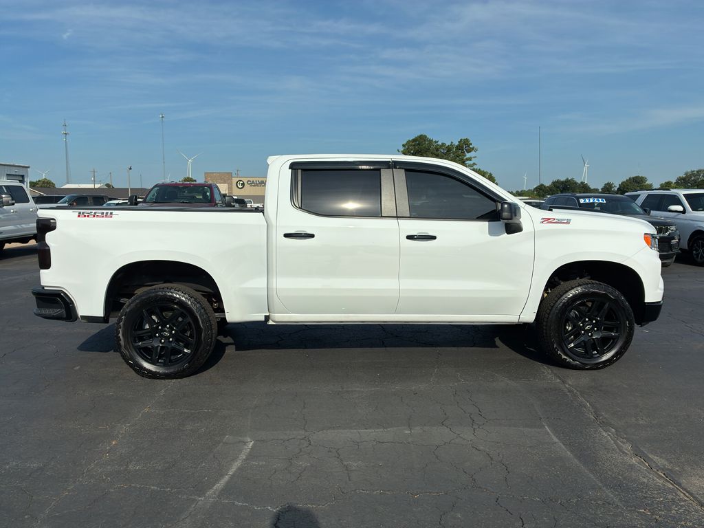 2025 Chevrolet Silverado LT Trail Boss photo 4