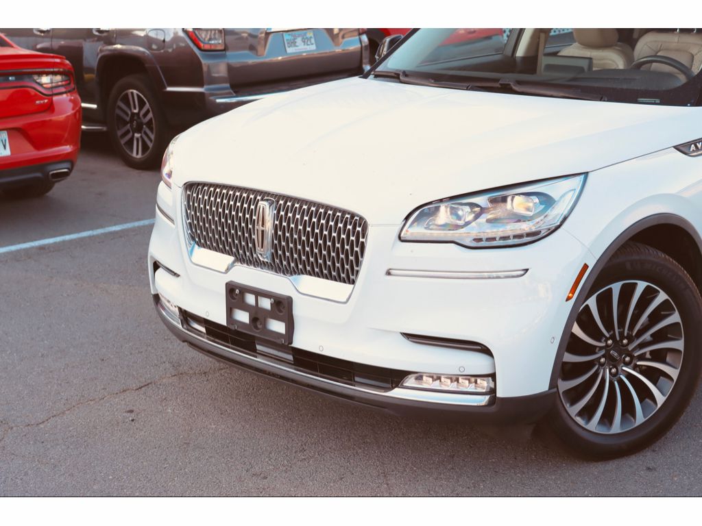 2023 Lincoln Aviator Reserve photo 2