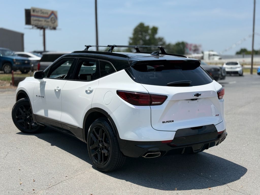 2023 Chevrolet Blazer RS photo 5