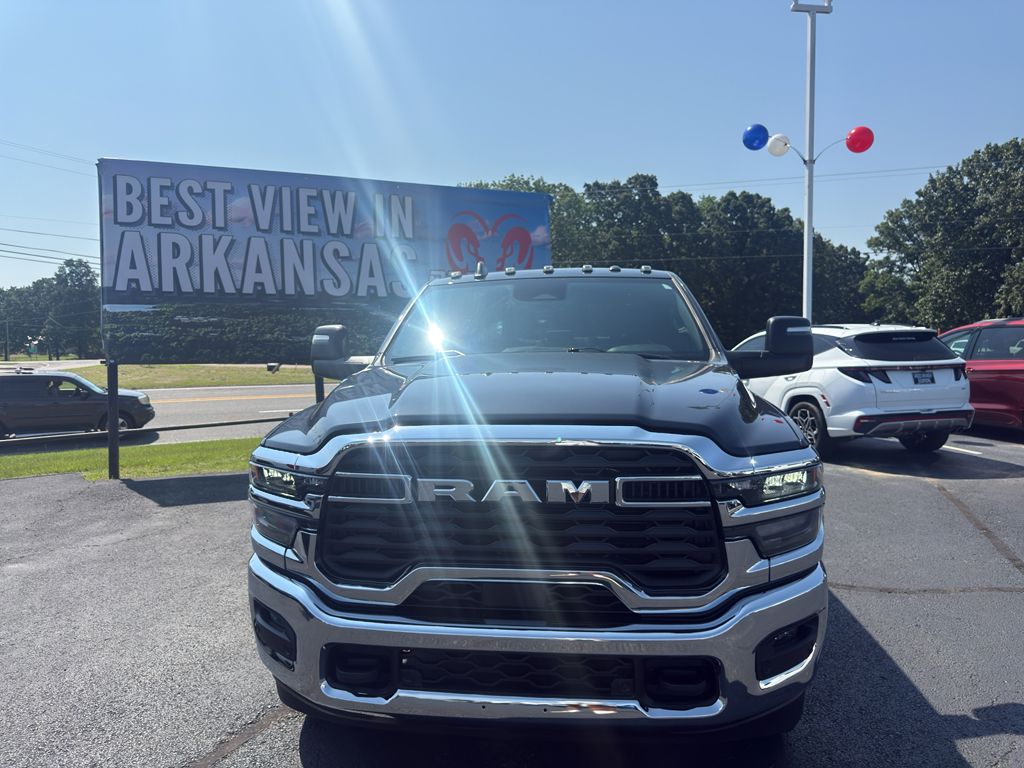 2025 Ram 3500 Tradesman photo 2