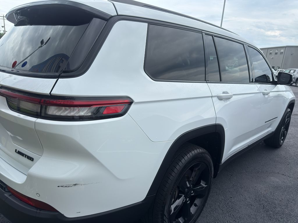 2023 Jeep Grand Cherokee L Limited photo 5