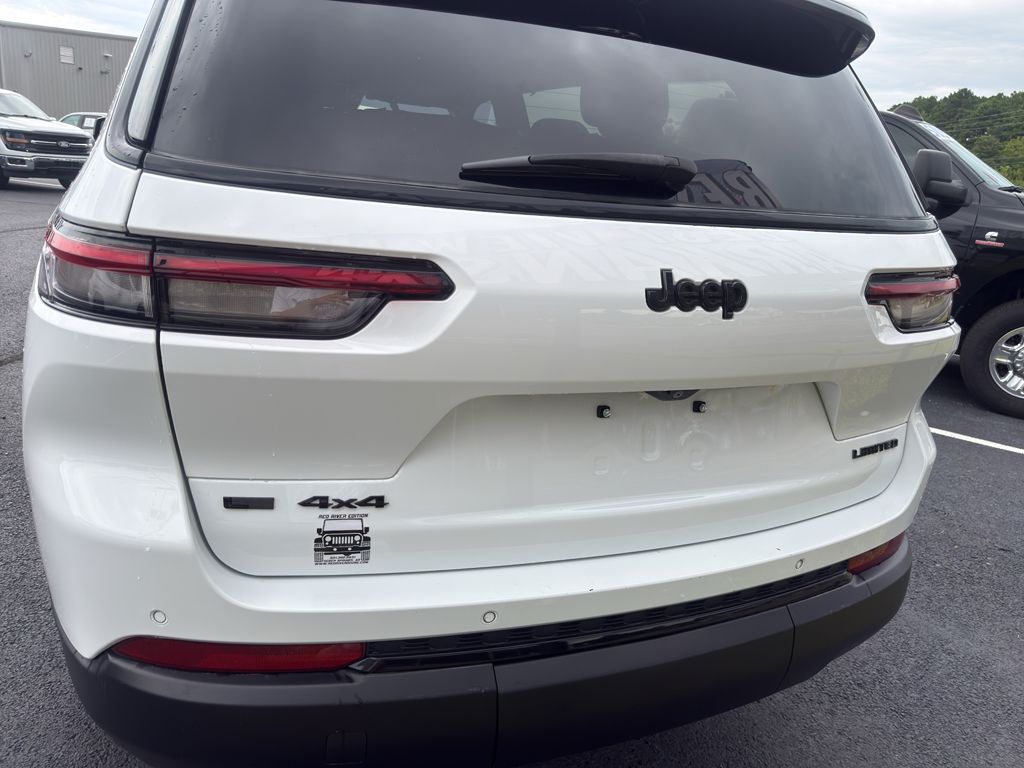 2023 Jeep Grand Cherokee L Limited photo 6