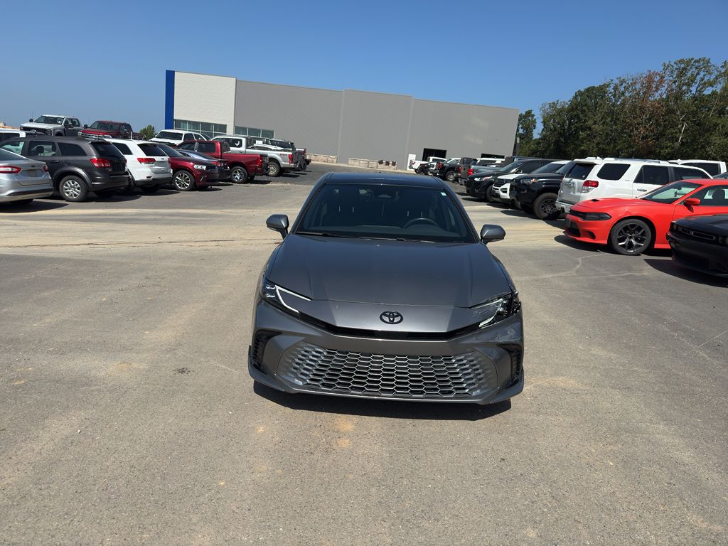 2025 Toyota Camry Hybrid XSE photo 2