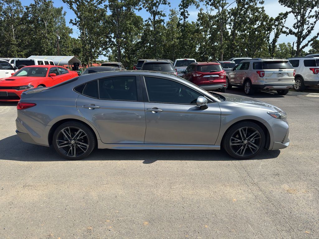 2025 Toyota Camry Hybrid XSE photo 4