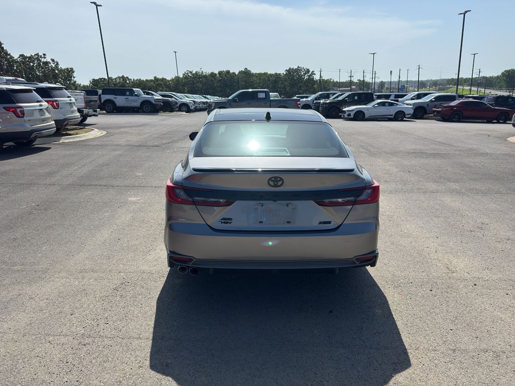 2025 Toyota Camry Hybrid XSE photo 6