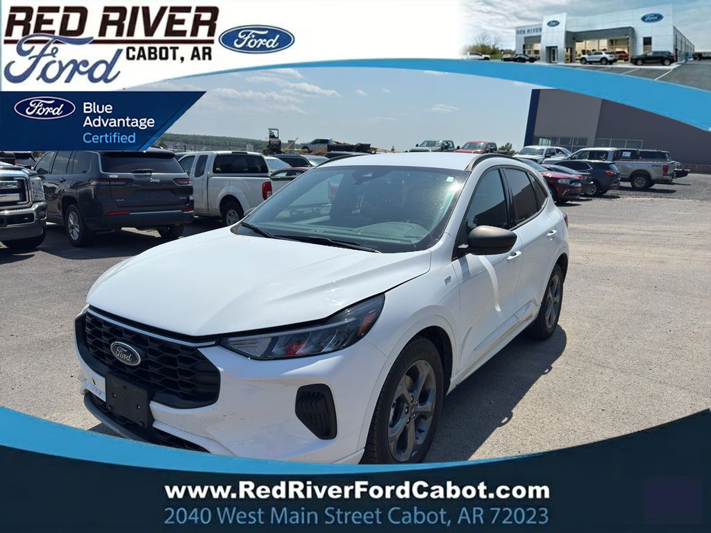 2023 Ford Escape ST-Line photo 1