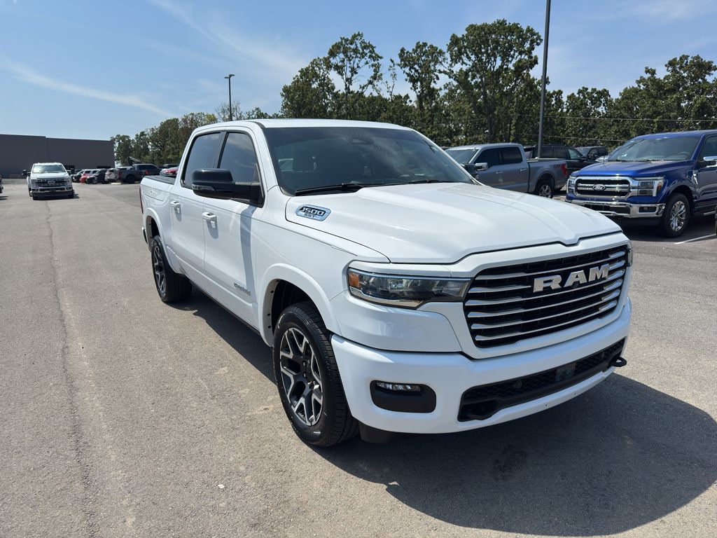 2025 Ram 1500 Laramie photo 3