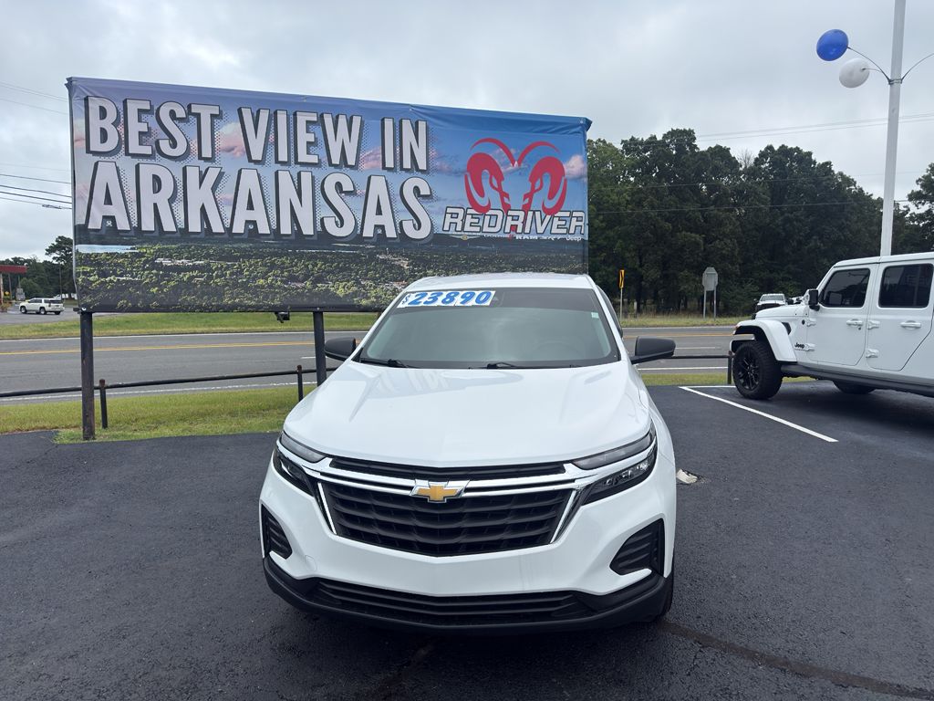 2024 Chevrolet Equinox LS photo 2