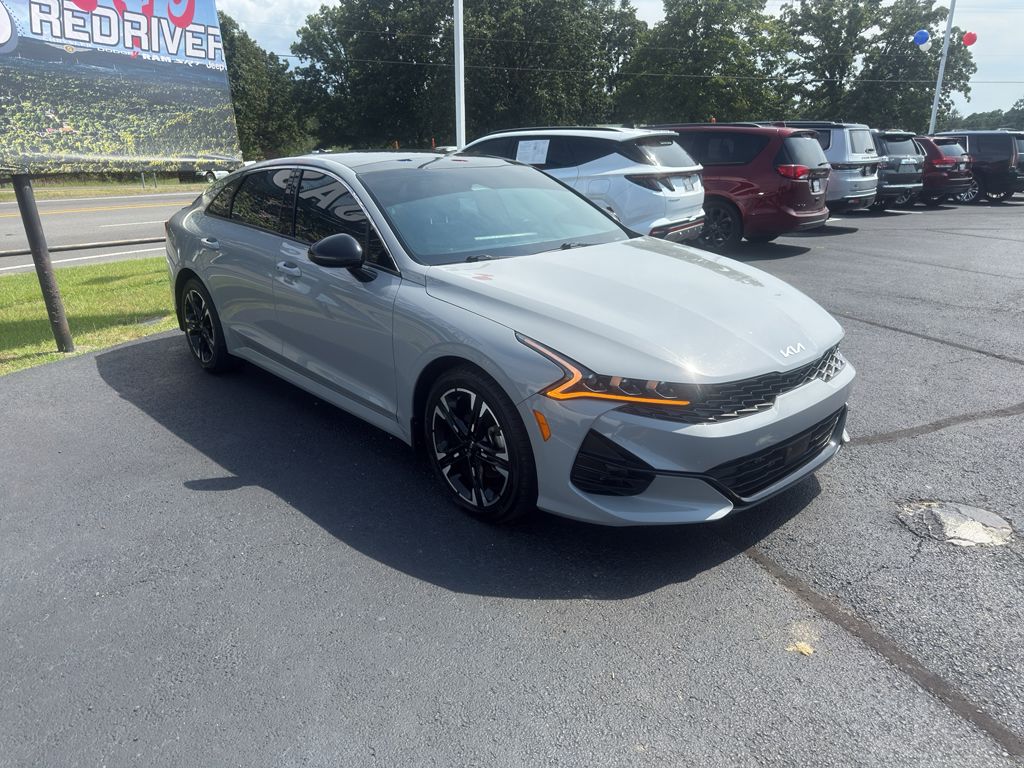 2024 Kia K5 GT-Line photo 3
