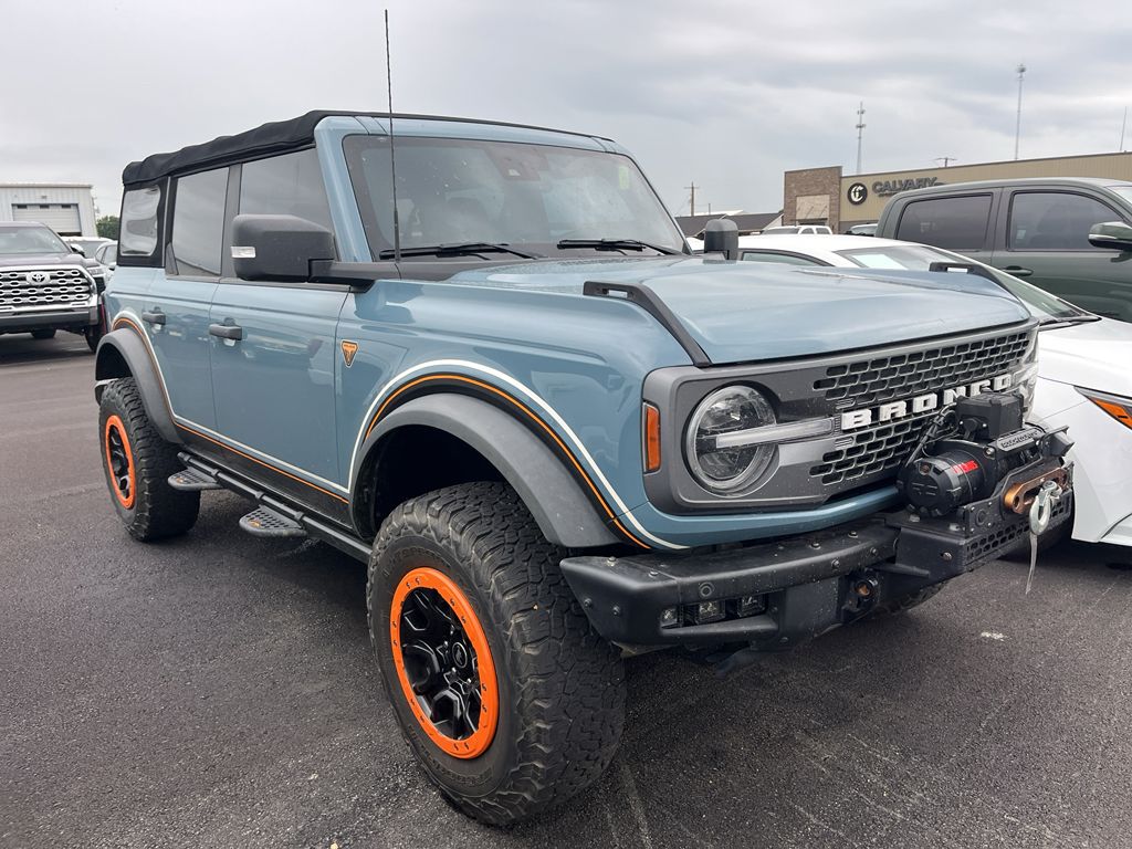 2021 Ford Bronco Badlands photo 2