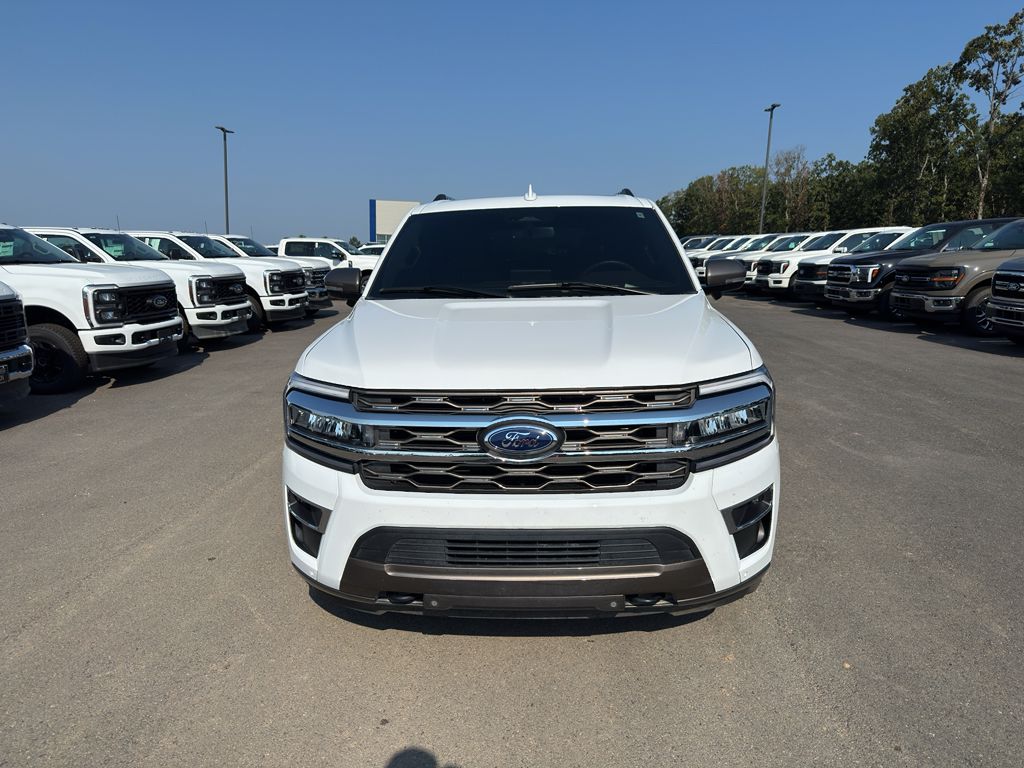 2024 Ford Expedition MAX King Ranch photo 2