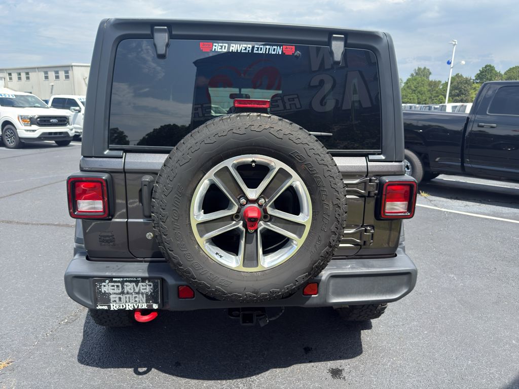 2018 Jeep Wrangler Sahara photo 6