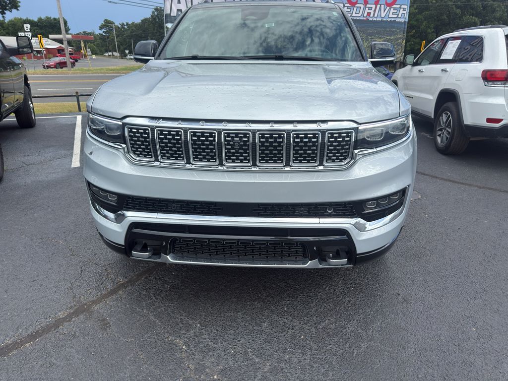 2023 Jeep Grand Wagoneer Series II photo 2