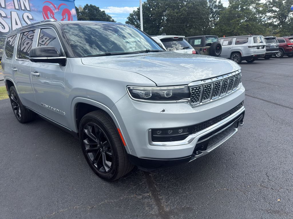2023 Jeep Grand Wagoneer Series II photo 3